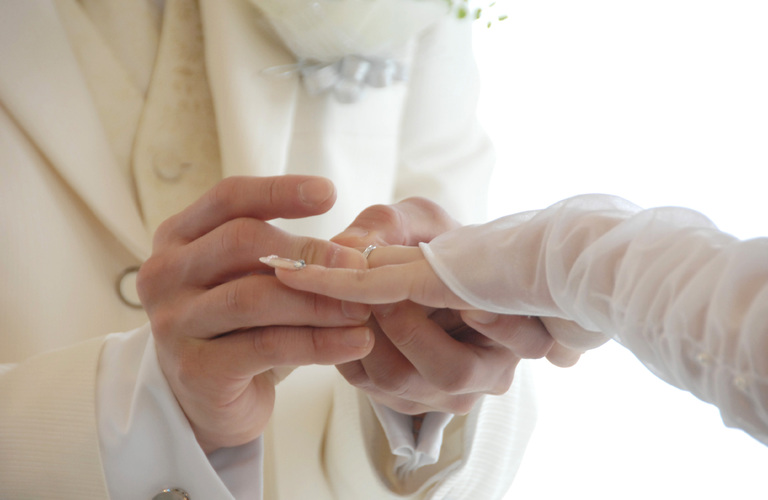 初めてでも安心 | 丸の内の結婚相談所ならwillovaly mariage ウィロヴァリマリアージュ