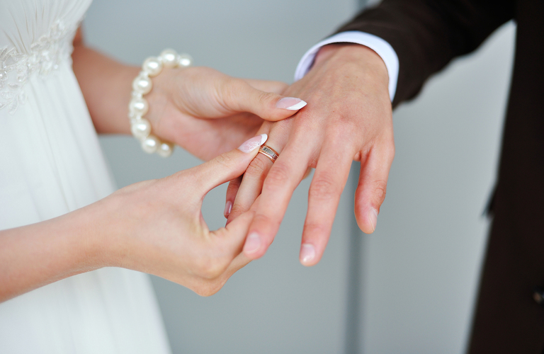 お仕事が忙しい方の婚活なら｜オンライン対応可能な丸の内の結婚相談所willovalymariageにお任せください。